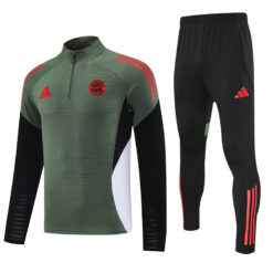 Ensemble Training BAYERN MUNICH Vert Armée 2025/26